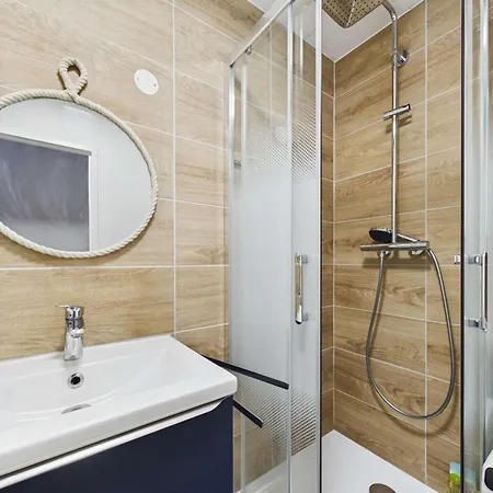 2p Avec Parking Privé - Fr-1-326-873 Appartement *